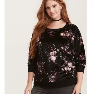 Torrid VELVET FLORAL PRINT SWEATSHIRT size 0 Large 12